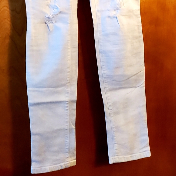 GUESS Premium White Distressed Jeans - Picture 2 of 8